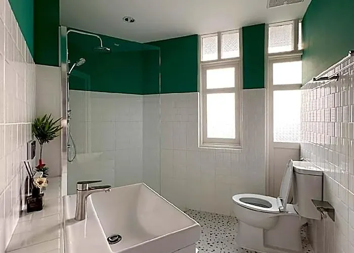 Private Space, Mrt Chinatown